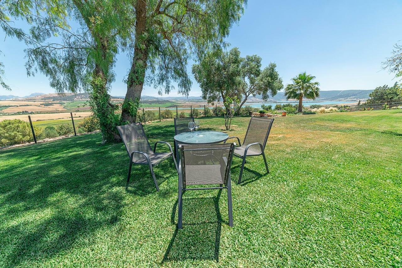 Villa Cortijo con piscina a 30 min de Jerez Arcos de la Frontera Exterior foto