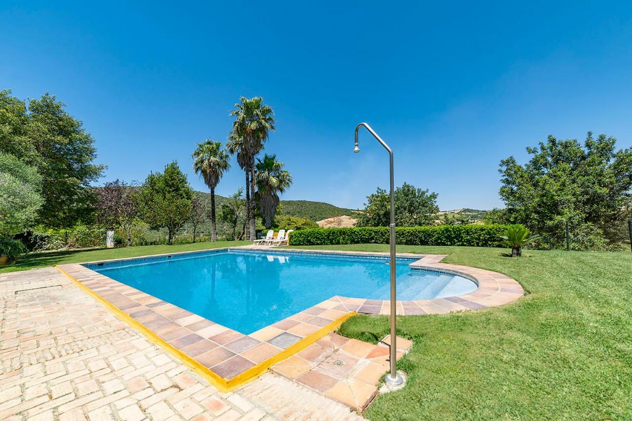Villa Cortijo con piscina a 30 min de Jerez Arcos de la Frontera Exterior foto
