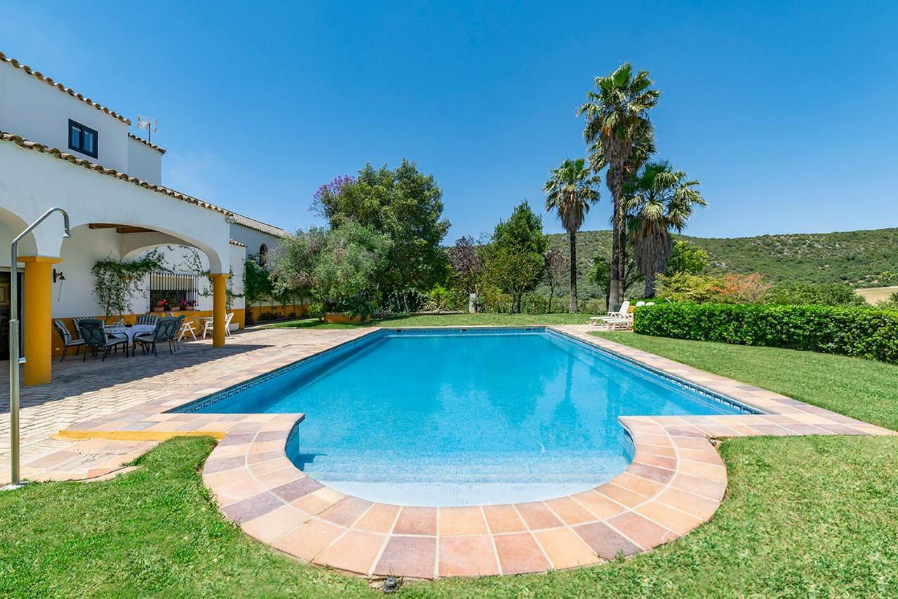 Villa Cortijo con piscina a 30 min de Jerez Arcos de la Frontera Exterior foto