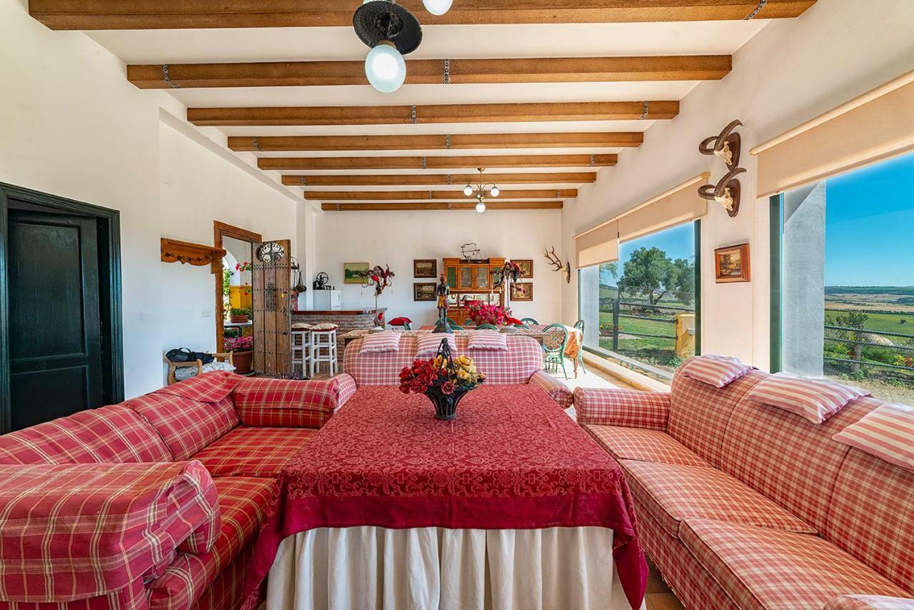 Villa Cortijo con piscina a 30 min de Jerez Arcos de la Frontera Exterior foto